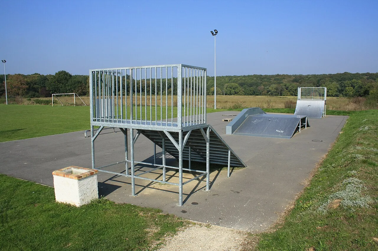 Skate-park, Les Molières · prise de vue 2010-10-14 13:10:47