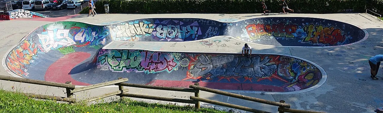 Bowl Des Marquisats, Annecy · prise de vue 2019-08-29 11:25